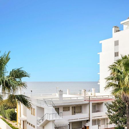 Stylish Modern Beachside Apartment With Pool & Seaview Куартейра Екстериор снимка